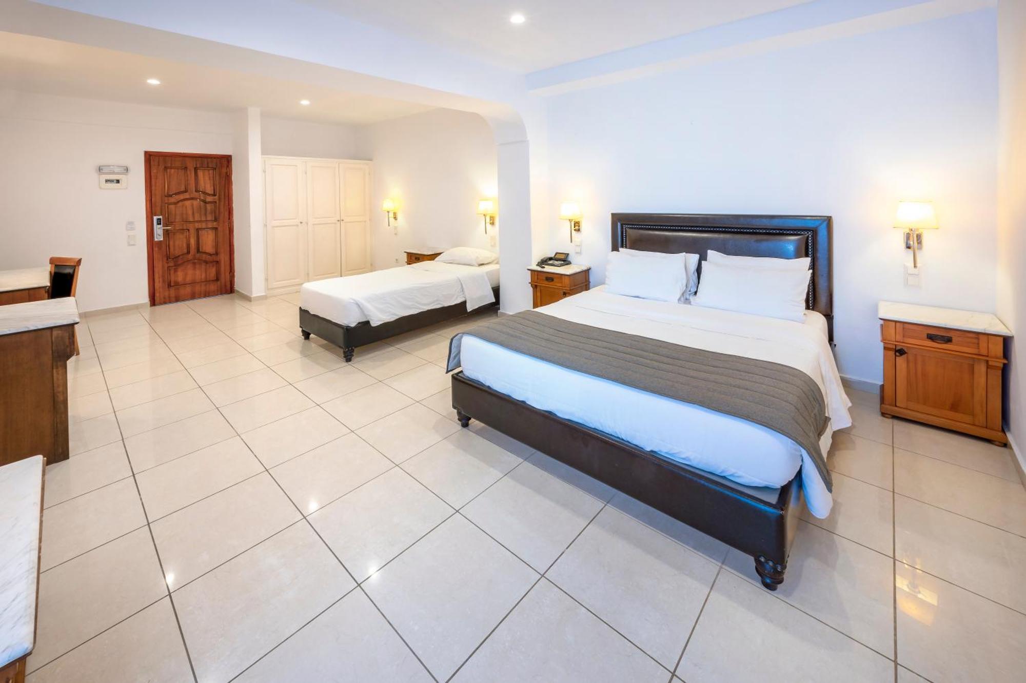 Smy Mediterranean White Santorini (Adults Only) Kamári Zewnętrze zdjęcie